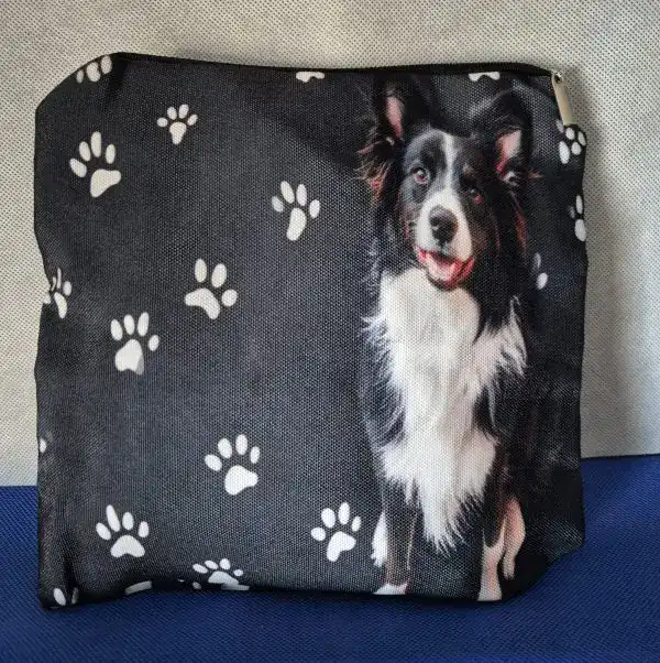 Väska/sminkväska med hundtryck Border collie & tassavtryck
