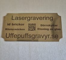 Dörrskylt i borstad rostfritt